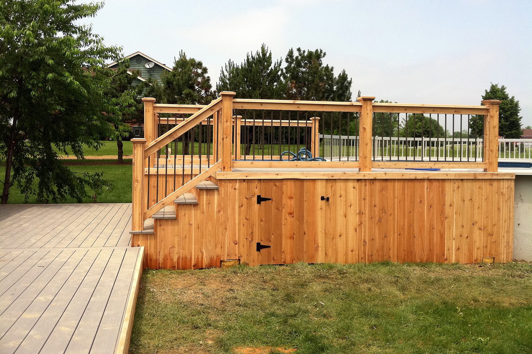 Decks, Pergolas, Screen Rooms Serving Monee Kraft Custom